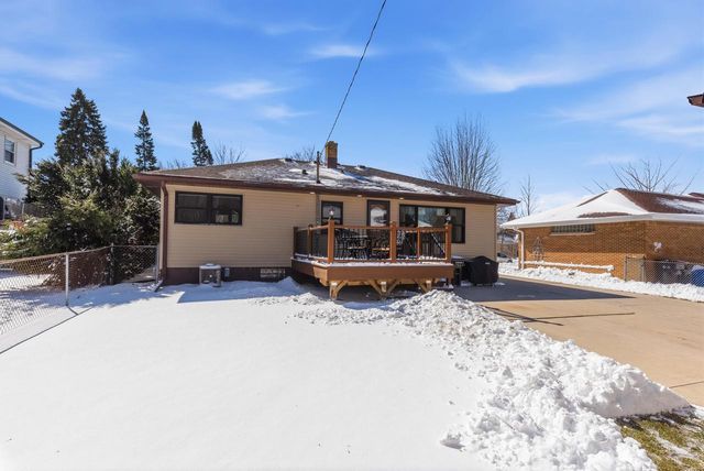 1608 Menomonee AVENUE, South Milwaukee, WI 53172