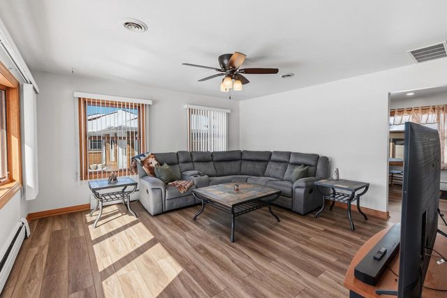 1608 Menomonee AVENUE, South Milwaukee, WI 53172