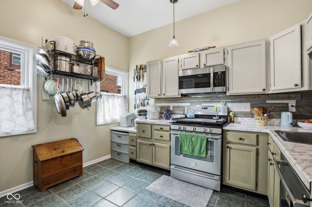 233 N Conde Street, Tipton, IN 46072