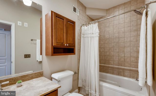 130 W OSTEND ST, Baltimore, MD 21230