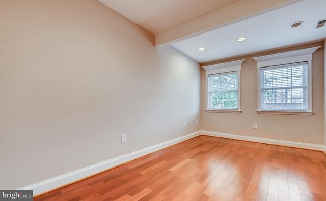 130 W OSTEND ST, Baltimore, MD 21230
