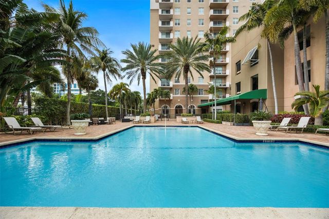616 Clearwater Park Road 101, West Palm Beach, FL 33401