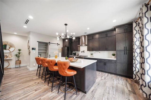 4703 Ward Street, Houston, TX 77021