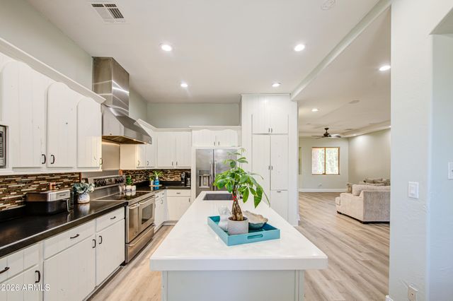 19865 E AUGUSTUS Avenue, Queen Creek, AZ 85142
