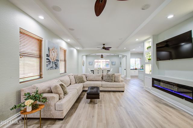 19865 E AUGUSTUS Avenue, Queen Creek, AZ 85142