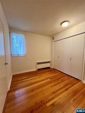 161 McKinley Place, Ridgewood, NJ 07450