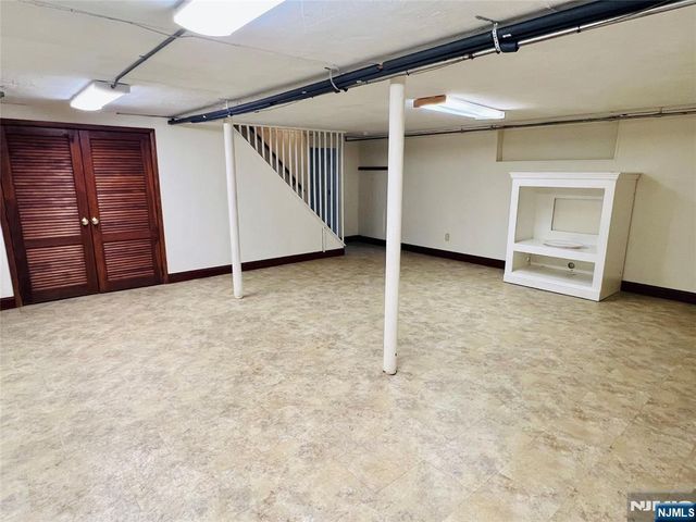 161 McKinley Place, Ridgewood, NJ 07450