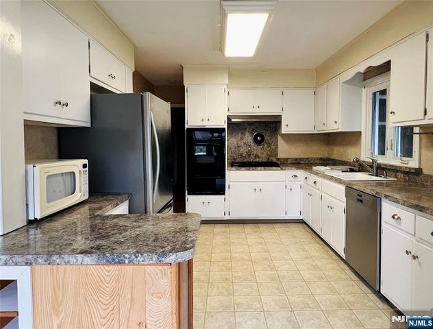 161 McKinley Place, Ridgewood, NJ 07450