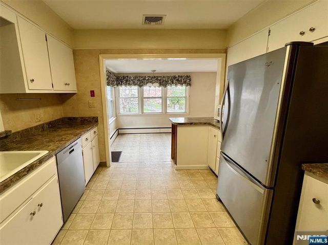 161 McKinley Place, Ridgewood, NJ 07450