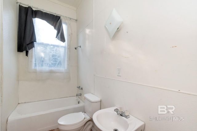 161 N Cedar Street, Mobile, AL 36603