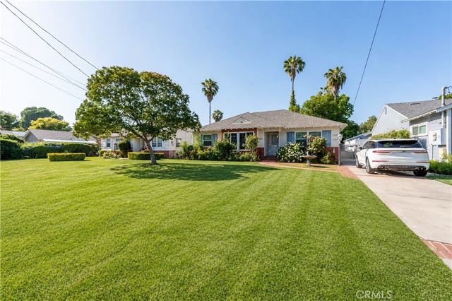 15439 Hart Street, Van Nuys, CA 91406