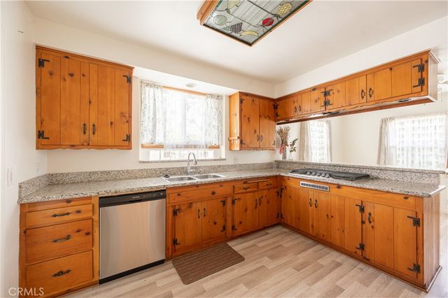 15439 Hart Street, Van Nuys, CA 91406