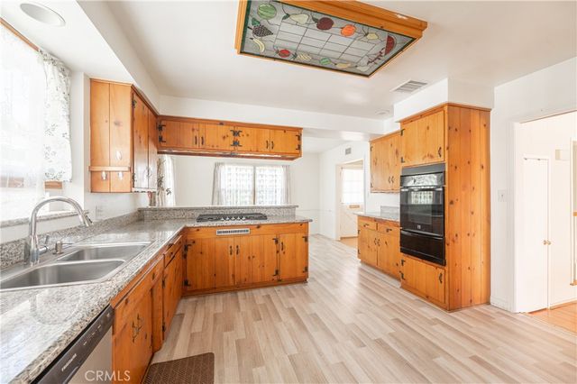 15439 Hart Street, Van Nuys, CA 91406