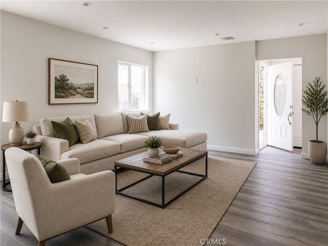 15439 Hart Street, Van Nuys, CA 91406