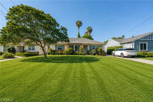 15439 Hart Street, Van Nuys, CA 91406
