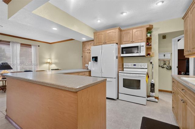 6361 Scott Street, Hollywood, FL 33024