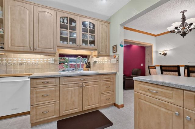 6361 Scott Street, Hollywood, FL 33024
