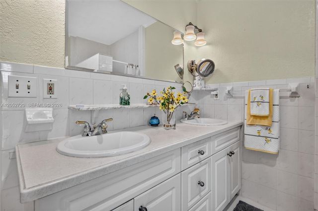 6361 Scott Street, Hollywood, FL 33024