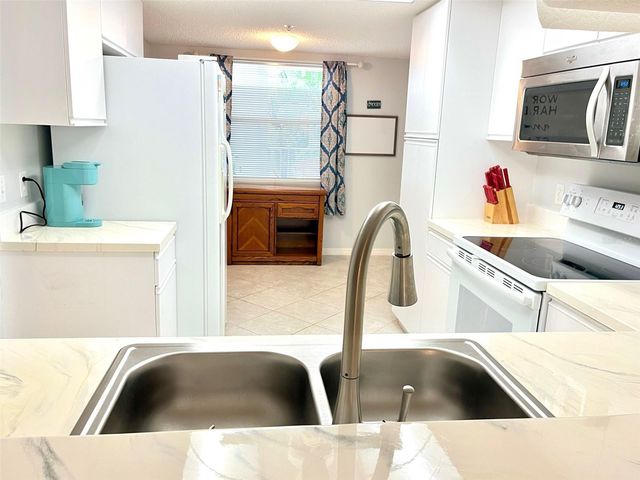 6507 STONE RIVER ROAD 210, Bradenton, FL 34203