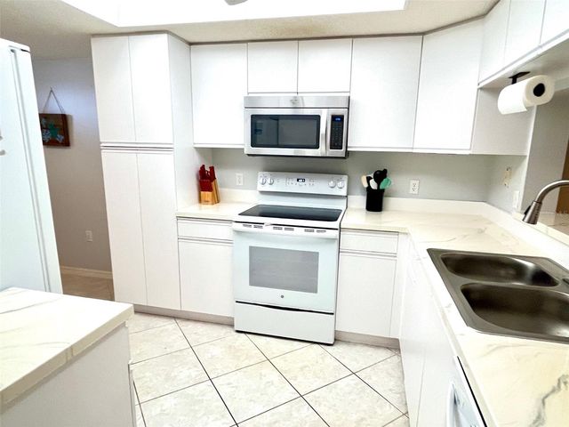 6507 STONE RIVER ROAD 210, Bradenton, FL 34203