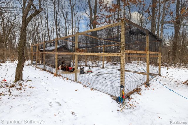 5154 E Highland Road, Howell, MI 48843