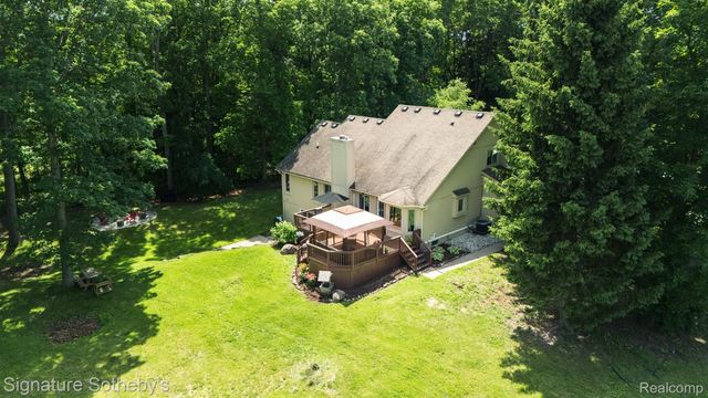 5154 E Highland Road, Howell, MI 48843