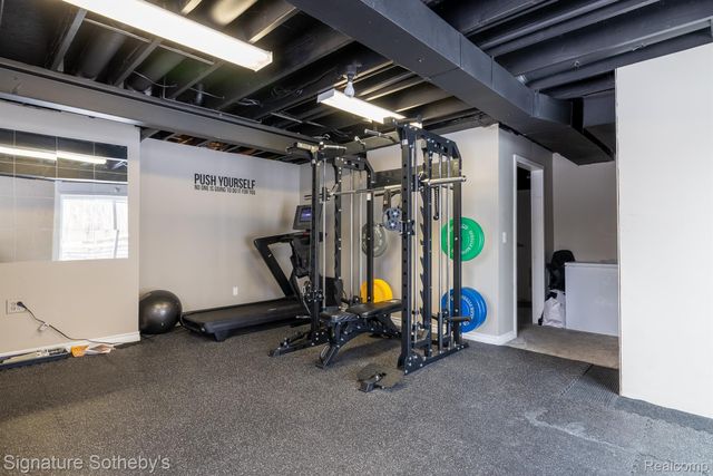 5154 E Highland Road, Howell, MI 48843