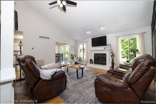 5154 E Highland Road, Howell, MI 48843