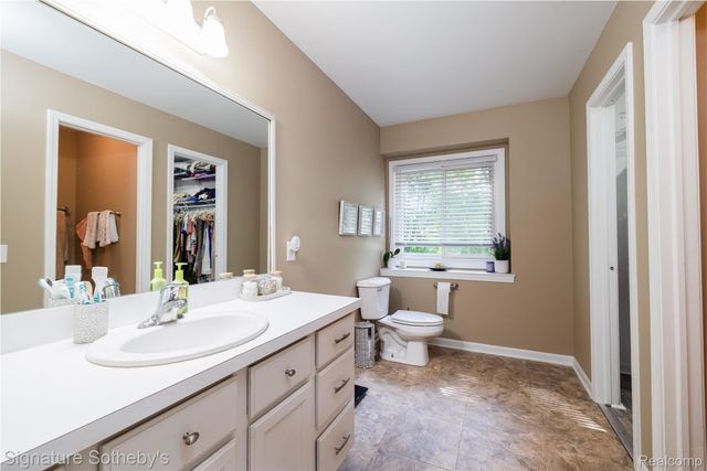 5154 E Highland Road, Howell, MI 48843