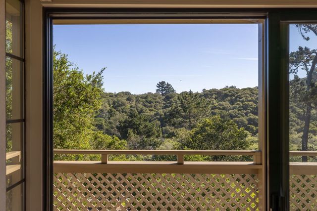 121 Quail Run Court, Del Rey Oaks, CA 93940