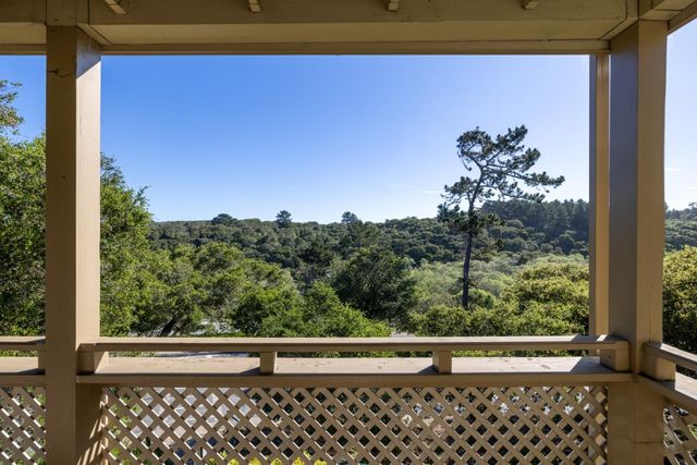 121 Quail Run Court, Del Rey Oaks, CA 93940