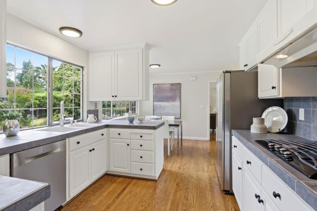 1131 Runnymead Drive, Los Altos, CA 94024