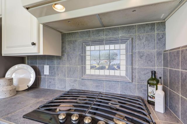 1131 Runnymead Drive, Los Altos, CA 94024