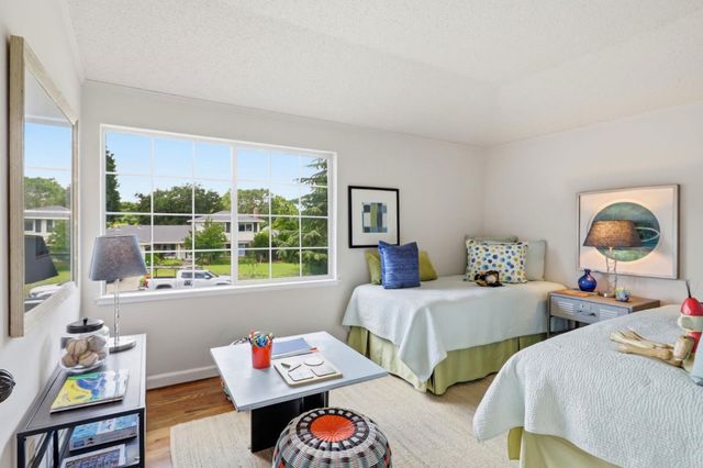 1131 Runnymead Drive, Los Altos, CA 94024