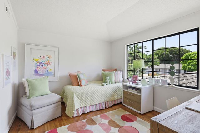 1131 Runnymead Drive, Los Altos, CA 94024