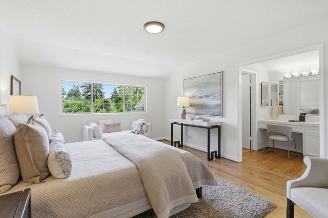 1131 Runnymead Drive, Los Altos, CA 94024