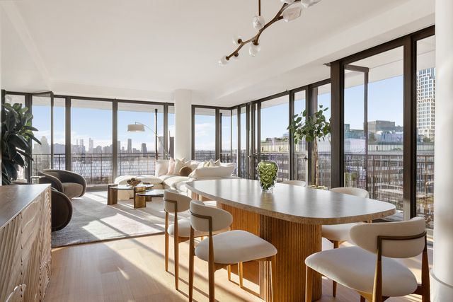 100 Vandam St Apt 15A, New York City, NY 10013