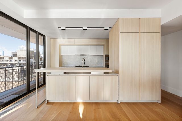 100 Vandam St Apt 15A, New York City, NY 10013