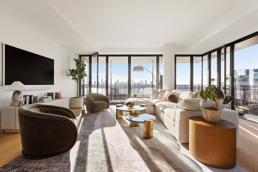 100 Vandam St Apt 15A, New York City, NY 10013
