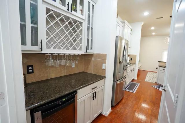 5625 Dolores Place Lane B, Houston, TX 77057