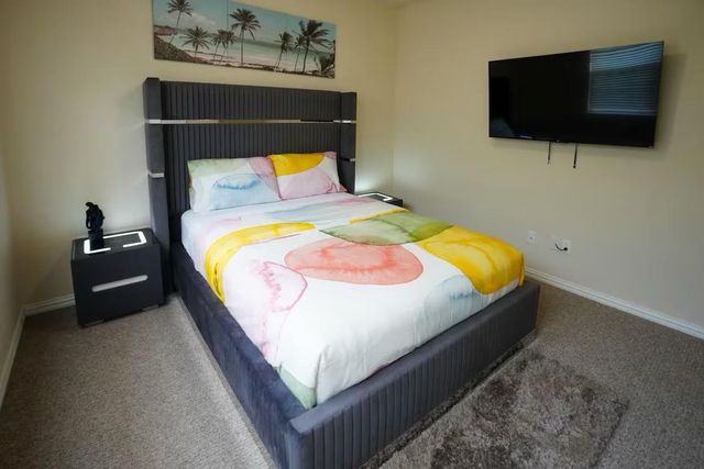 5625 Dolores Place Lane B, Houston, TX 77057