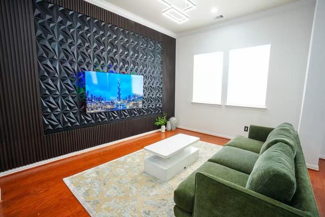 5625 Dolores Place Lane B, Houston, TX 77057