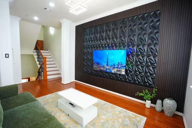 5625 Dolores Place Lane B, Houston, TX 77057