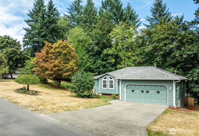2343 Steamboat Loop E, Port Orchard, WA 98366