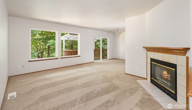 2343 Steamboat Loop E, Port Orchard, WA 98366