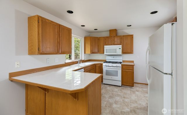 2343 Steamboat Loop E, Port Orchard, WA 98366