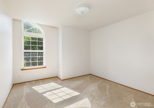 2343 Steamboat Loop E, Port Orchard, WA 98366