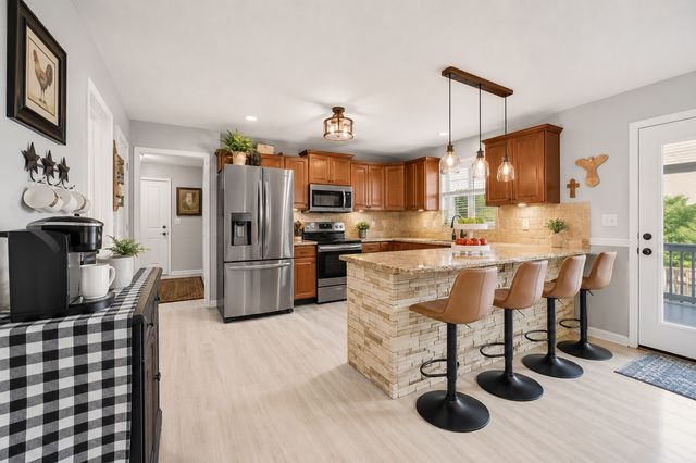3656 Fieldstone Dr, Clarksville, TN 37040
