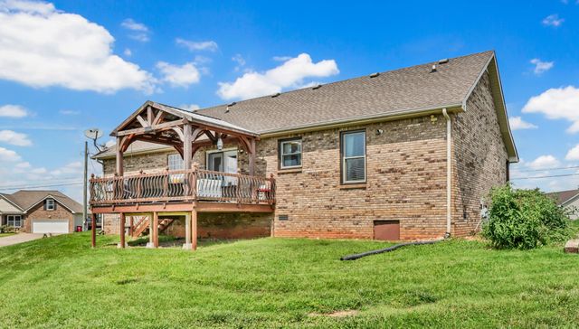 3656 Fieldstone Dr, Clarksville, TN 37040
