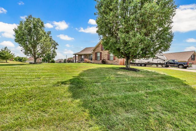 3656 Fieldstone Dr, Clarksville, TN 37040